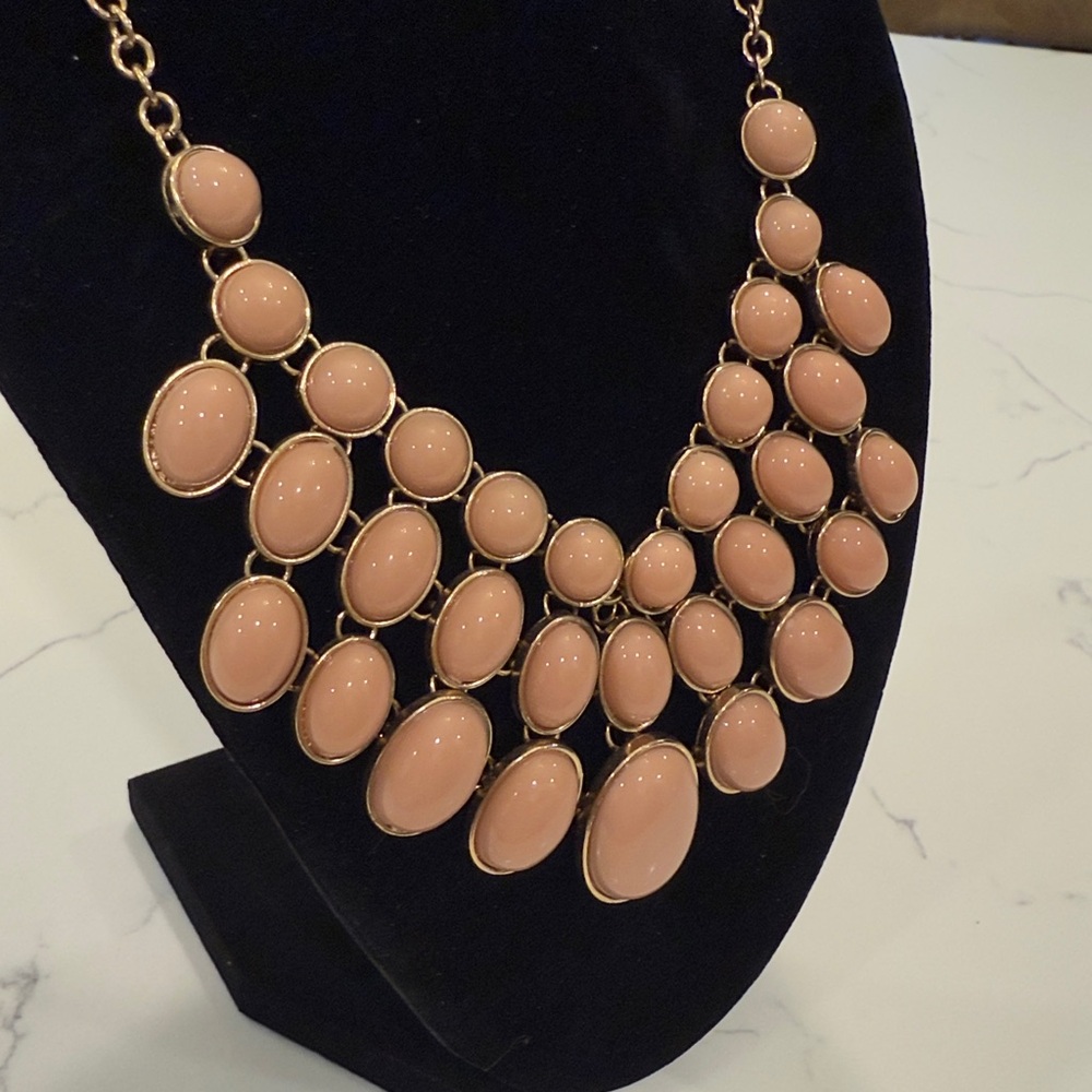 Bib statement necklace - Picture 3 of 3